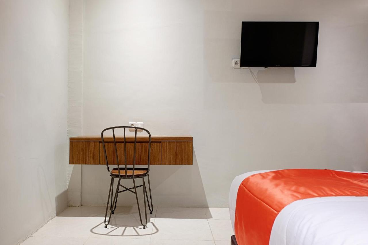 Super Oyo 2756 Anata Hotel Makassar Bagian luar foto