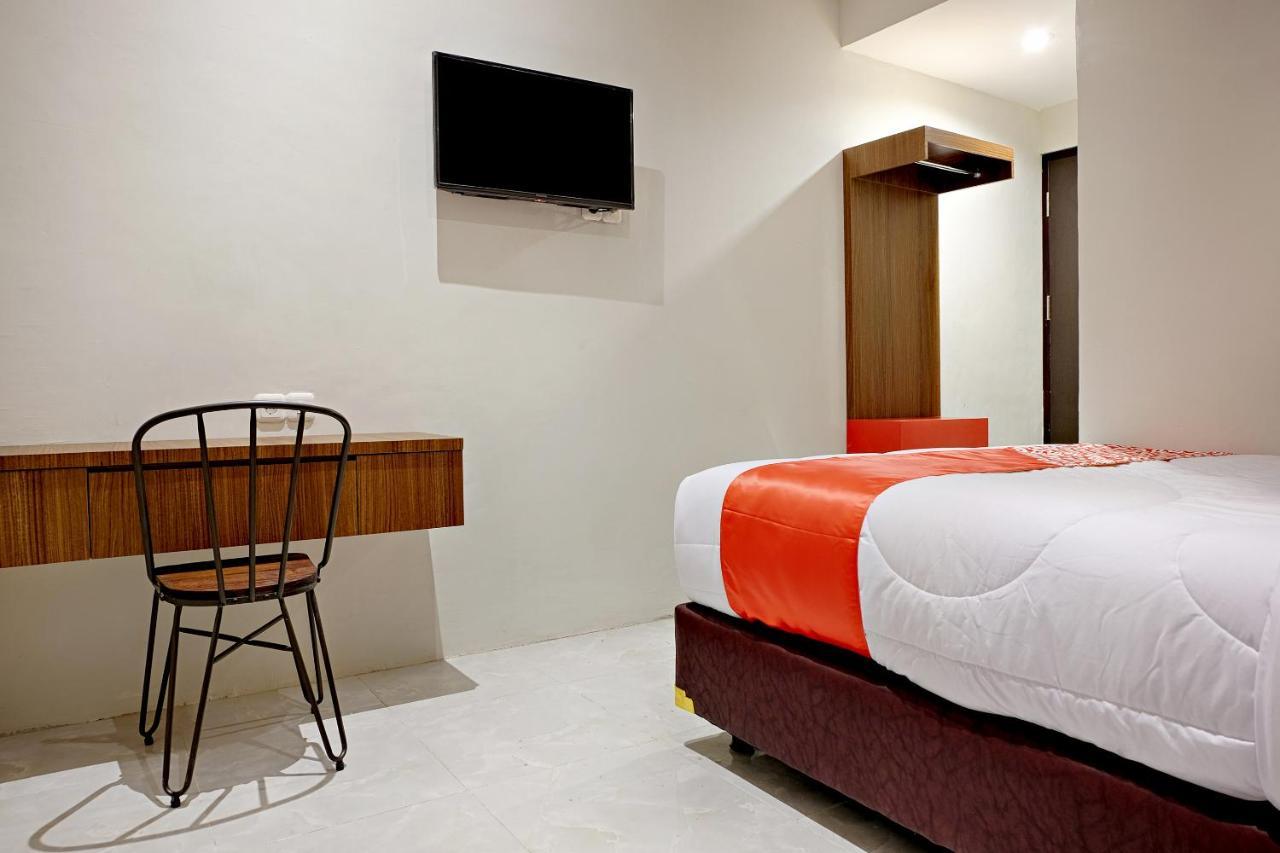 Super Oyo 2756 Anata Hotel Makassar Bagian luar foto